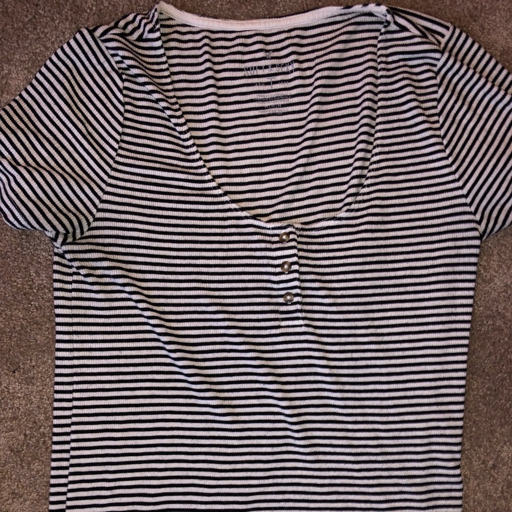 American Eagle T-shirt